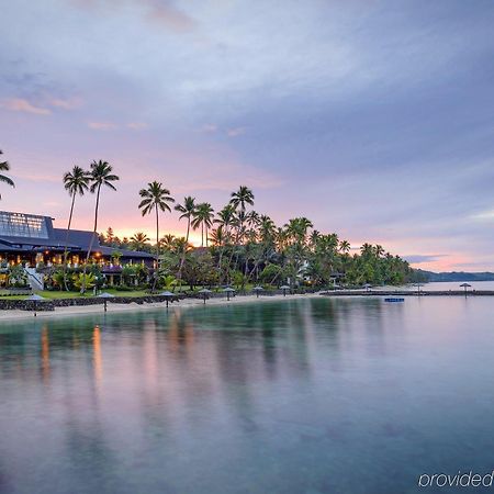 The Warwick Fiji Hotel Korolevu  Luaran gambar Sunset at the Sheraton Resort