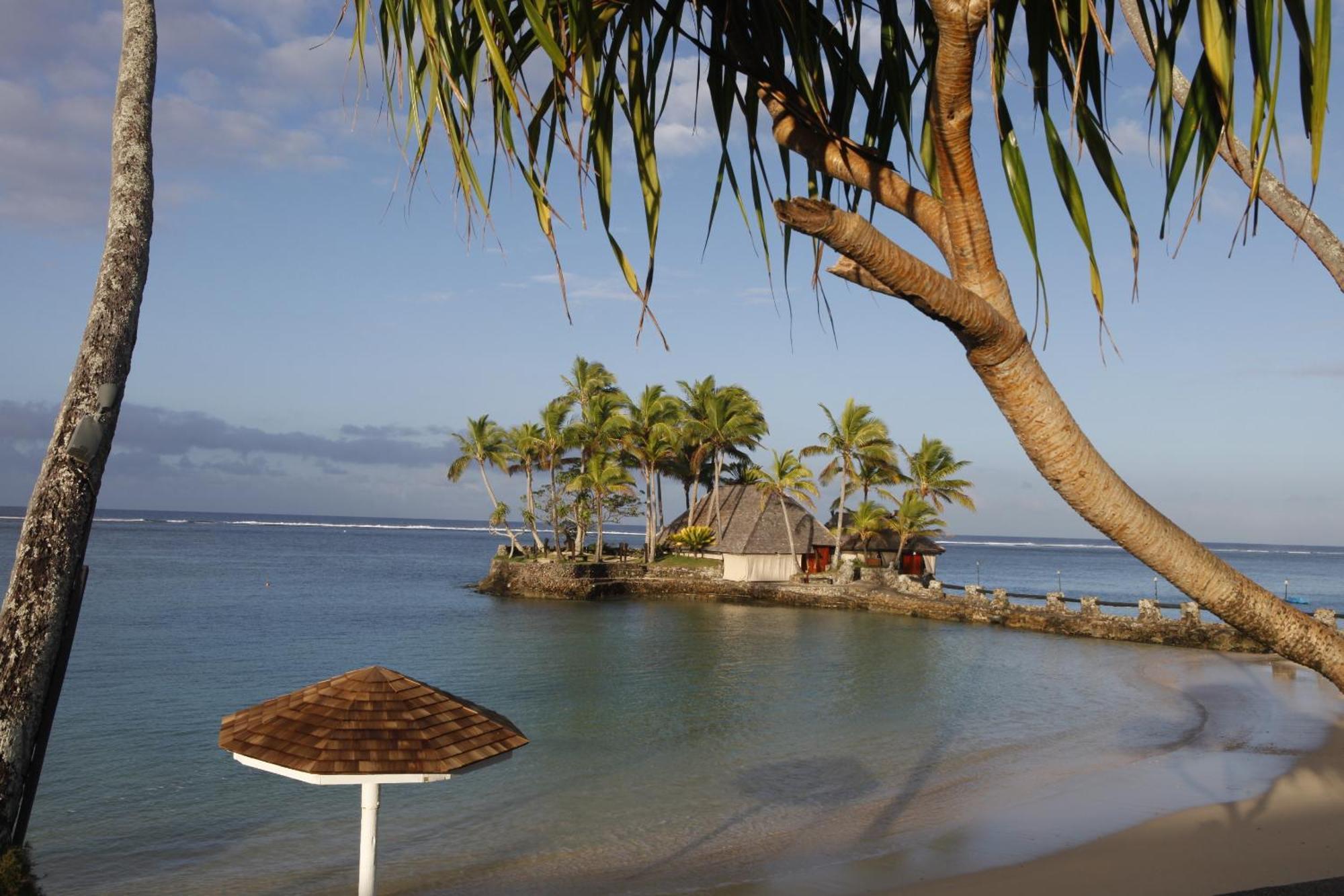 The Warwick Fiji Hotel Korolevu  Luaran gambar A view of the beach at the resort