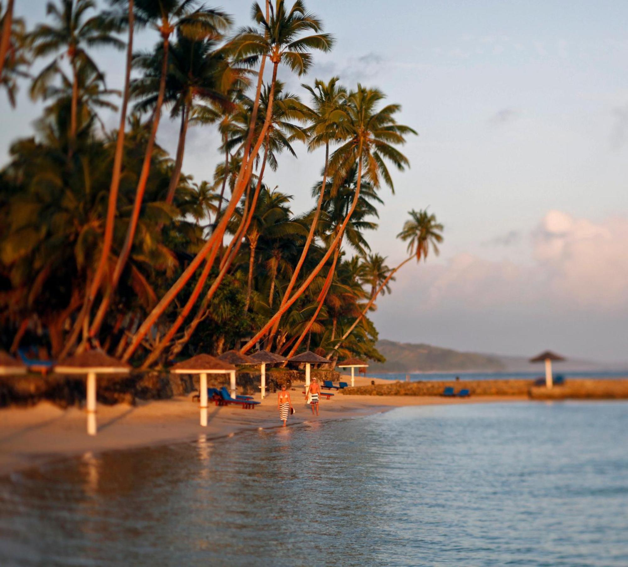 The Warwick Fiji Hotel Korolevu  Luaran gambar Beach at the resort